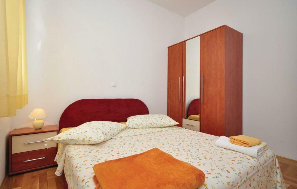 Apartment Orange Макарска Экстерьер фото